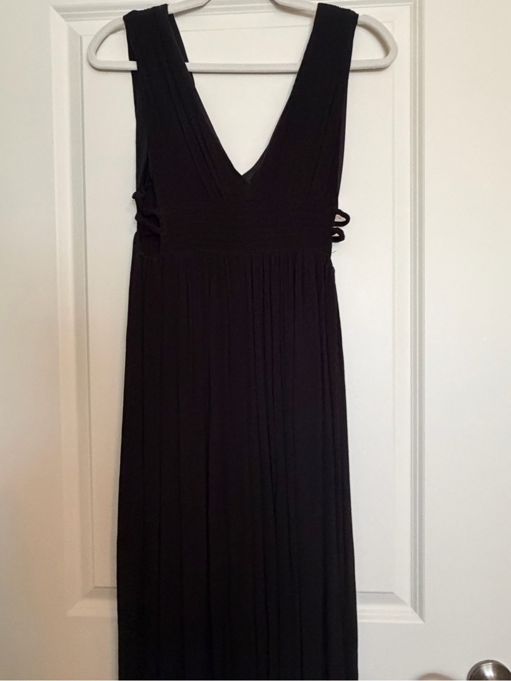 Black Sleeveless V-Neck Maxi Dress